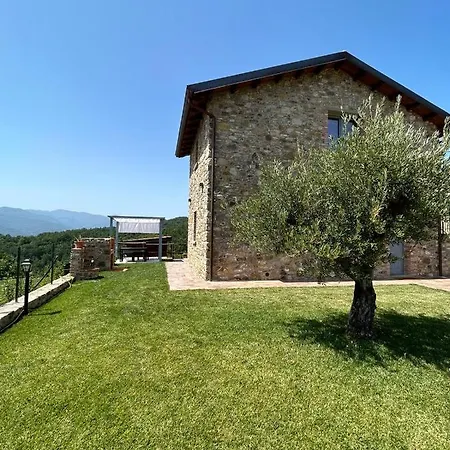 Il Paradiso Di Pietra Filetto (Massa and Carrara)